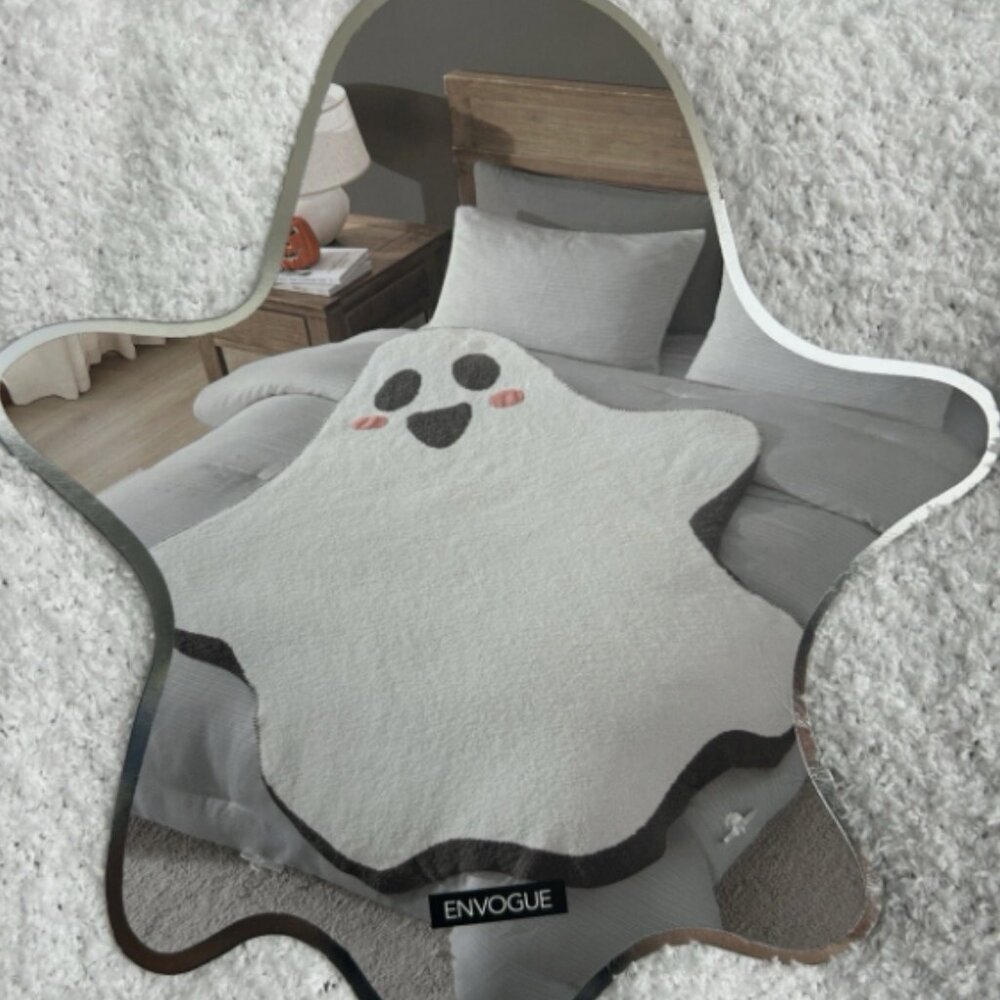 Envogue Ghost Shaped Knitted Throw | 50" x 70' | NWTβ
